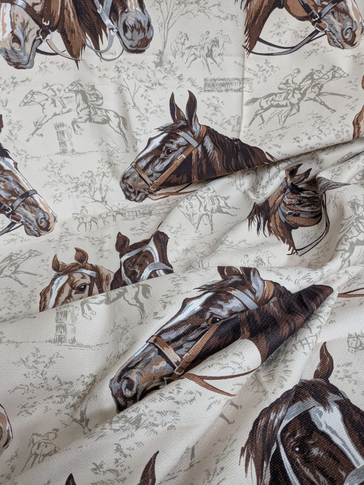 Horse Fabric Remnant 80% Cotton 20% Polyester 325 x 115 cm Pony Equestrian 