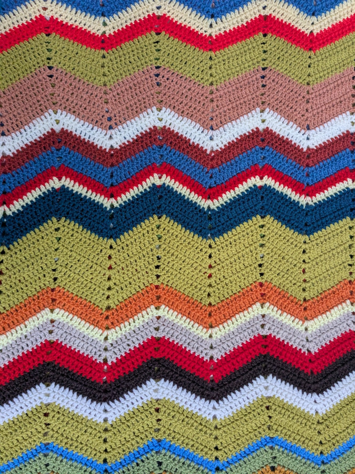 Handmade Crochet Blanket Chevron Multicoloured Zig Zags 150 x 130 cm Bright 