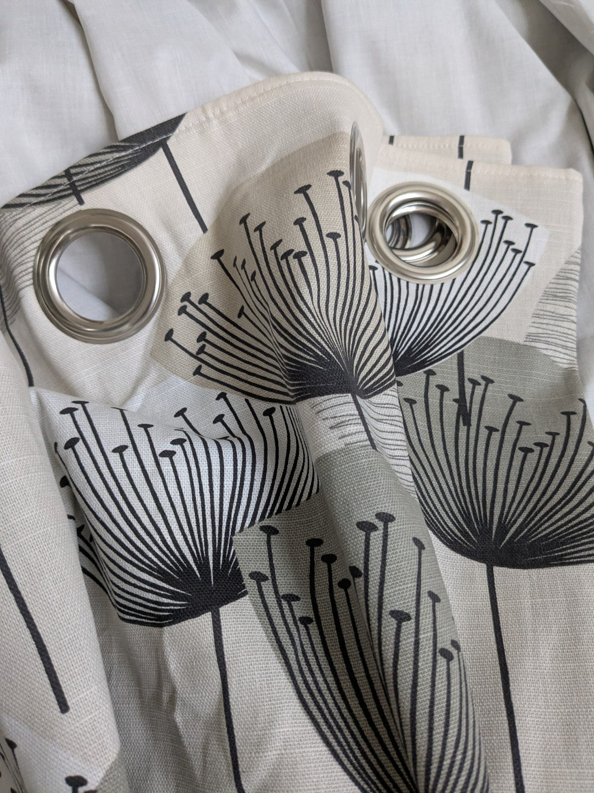 Sanderson Curtains W168 x L156 cm Dandelion Clocks Beige Eyelet 