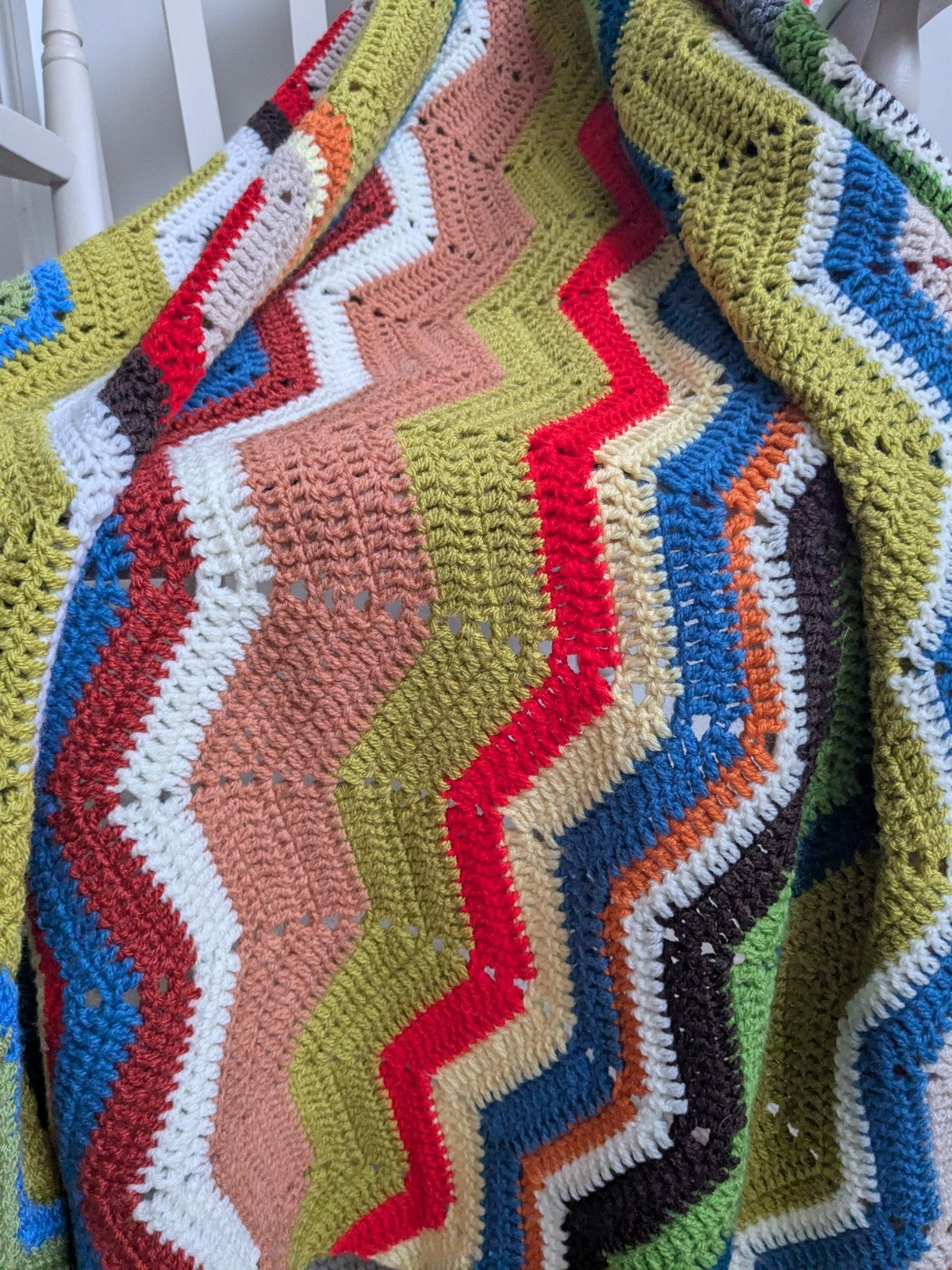 Handmade Crochet Blanket Chevron Multicoloured Zig Zags 150 x 130 cm Bright 