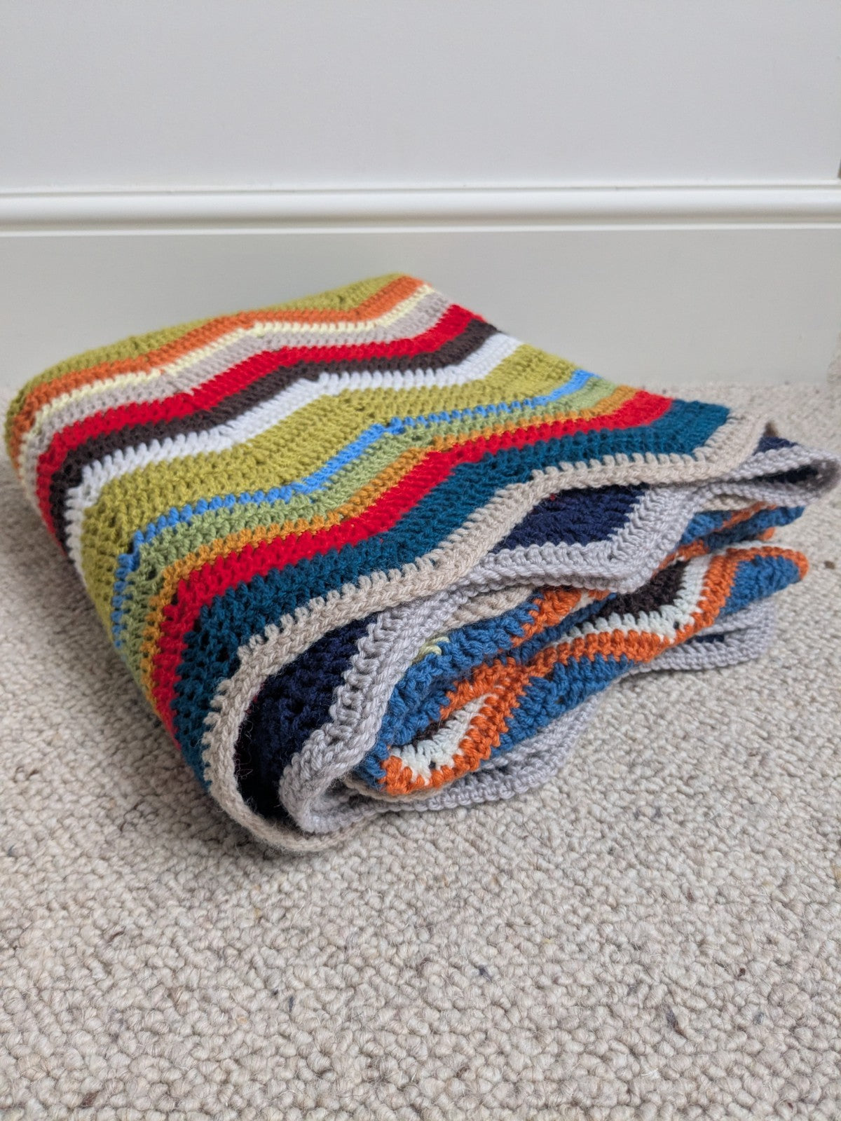 Handmade Crochet Blanket Chevron Multicoloured Zig Zags 150 x 130 cm Bright 