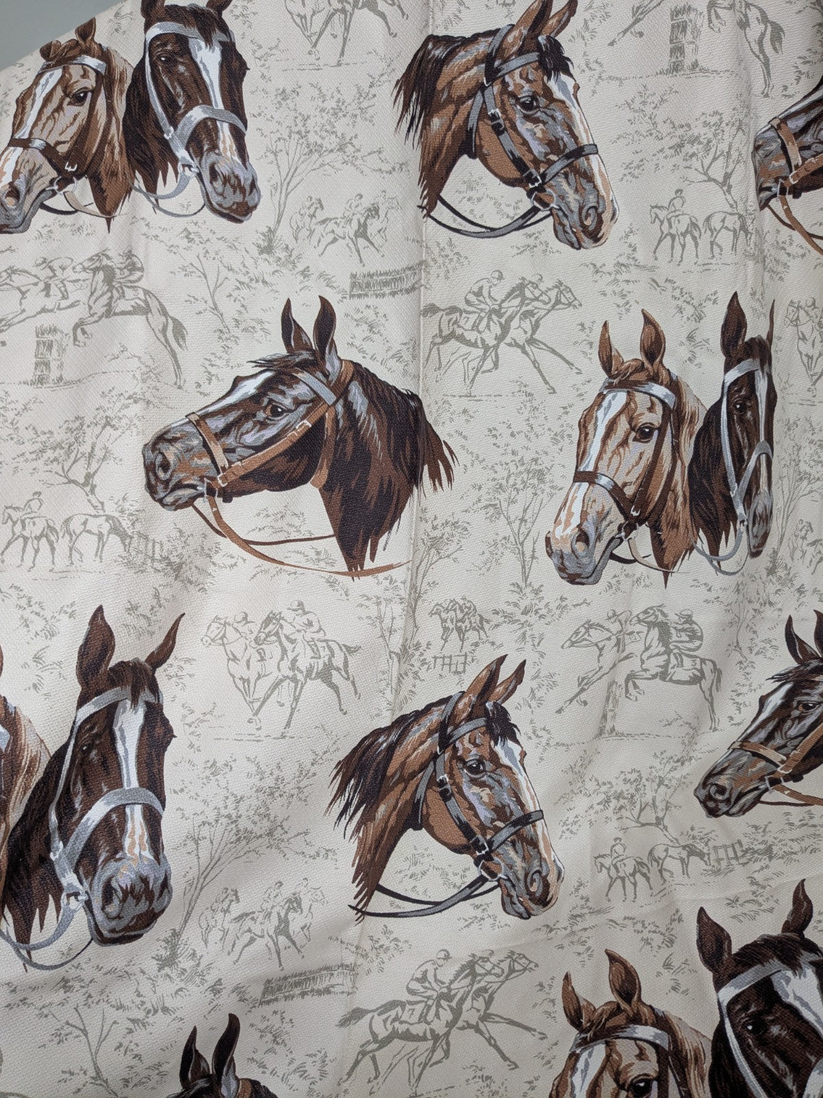 Horse Fabric Remnant 80% Cotton 20% Polyester 325 x 115 cm Pony Equestrian 