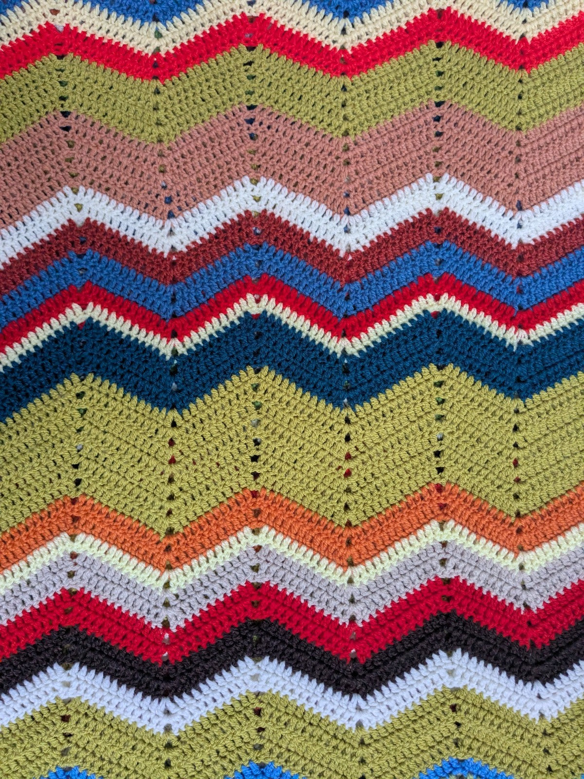 Handmade Crochet Blanket Chevron Multicoloured Zig Zags 150 x 130 cm Bright 