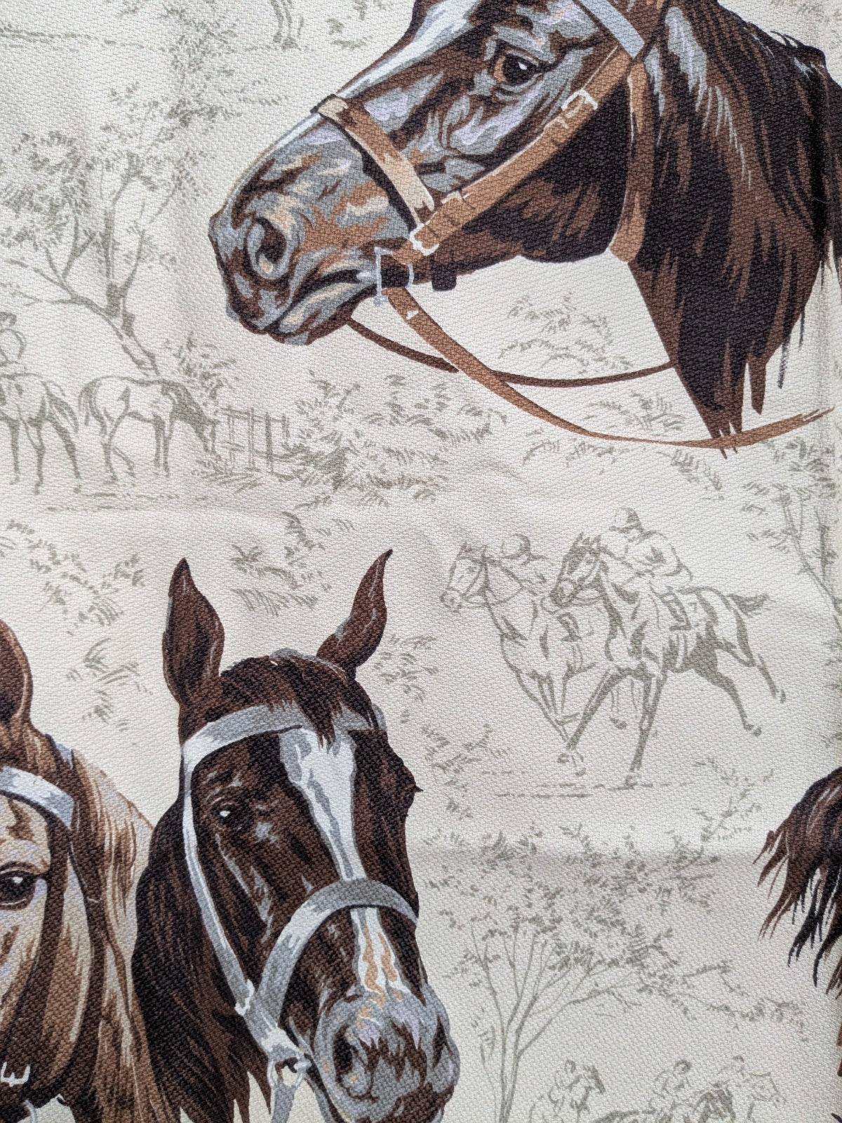 Horse Fabric Remnant 80% Cotton 20% Polyester 325 x 115 cm Pony Equestrian 