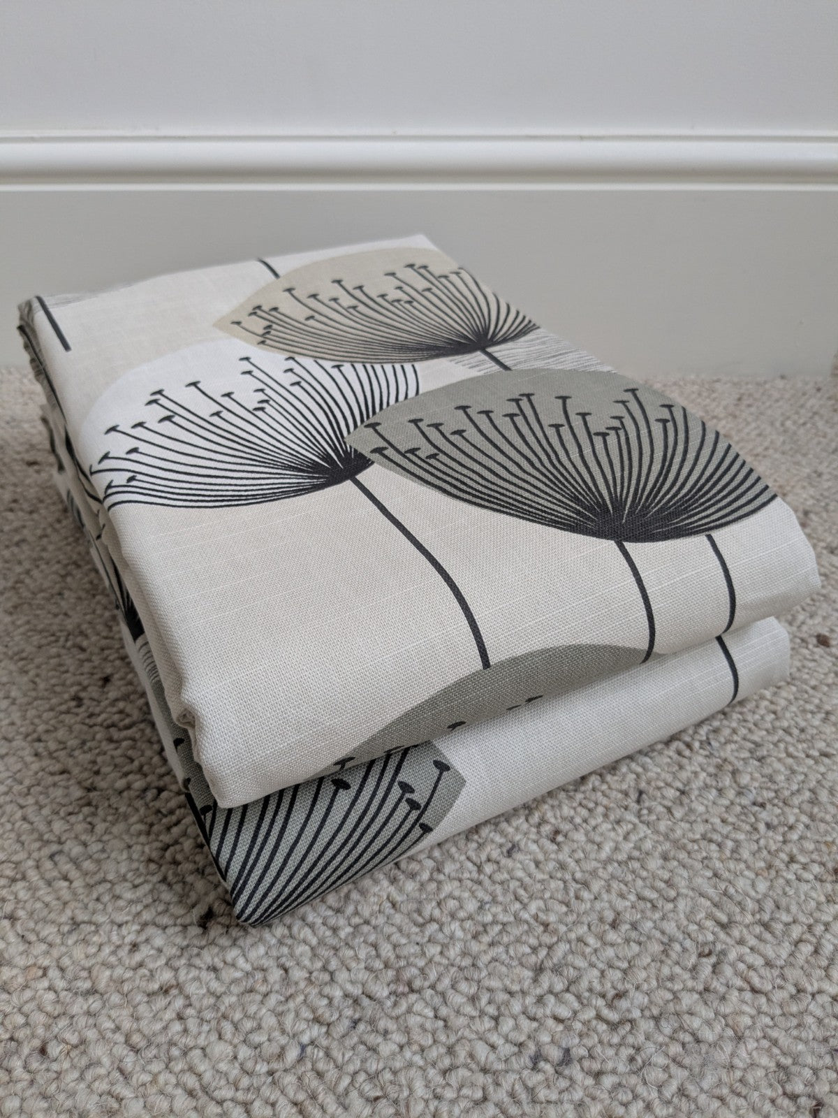 Sanderson Curtains W168 x L156 cm Dandelion Clocks Beige Eyelet 