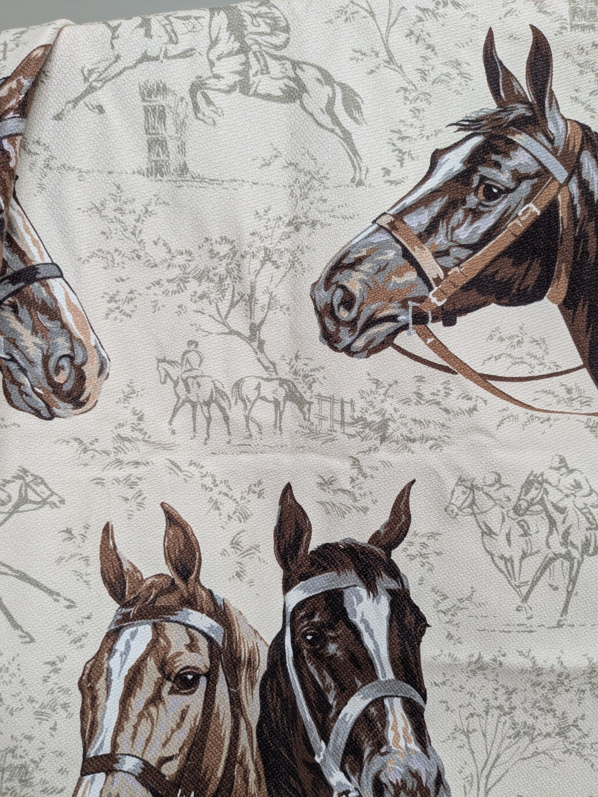 Horse Fabric Remnant 80% Cotton 20% Polyester 325 x 115 cm Pony Equestrian 