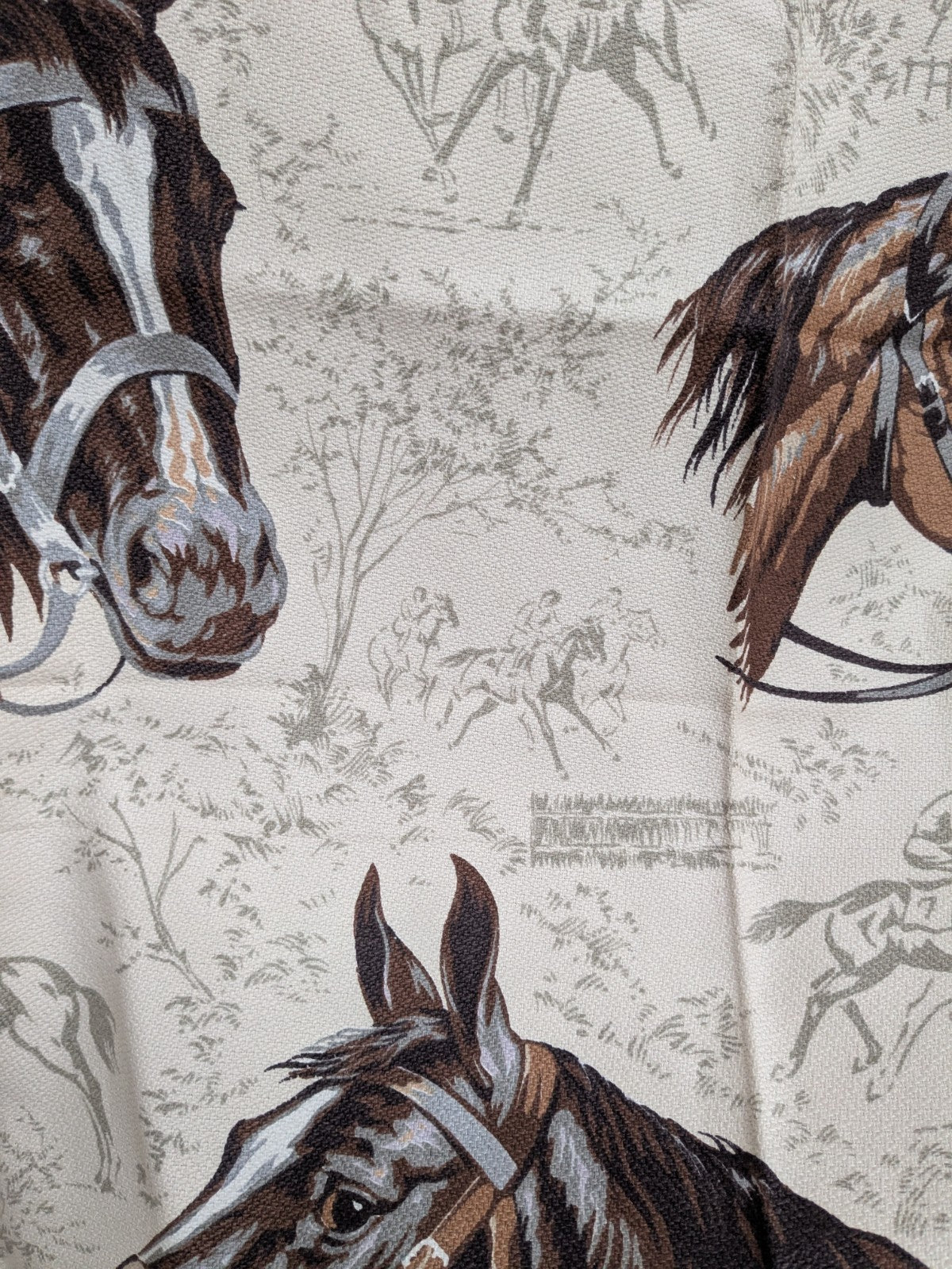 Horse Fabric Remnant 80% Cotton 20% Polyester 325 x 115 cm Pony Equestrian 