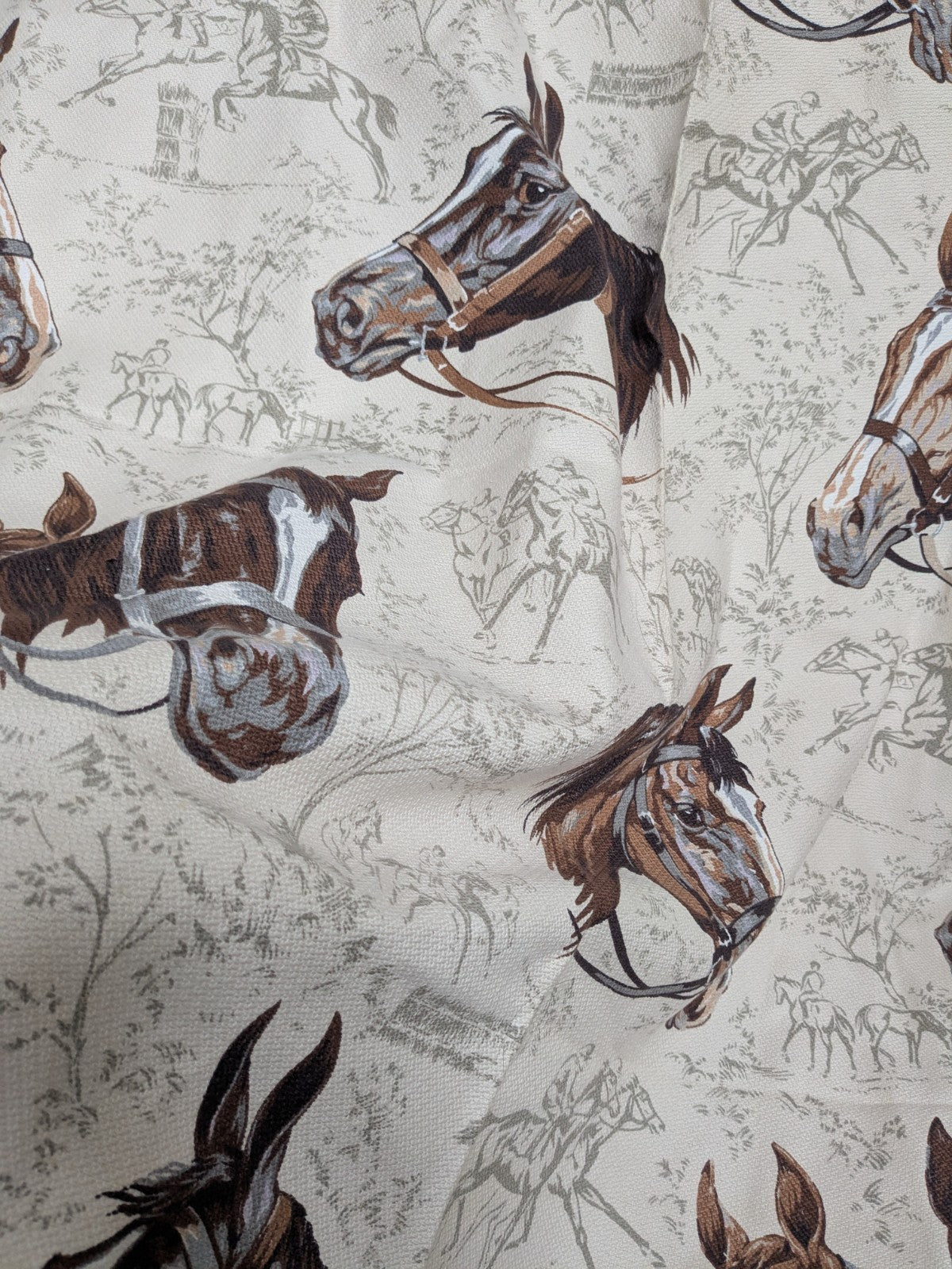 Horse Fabric Remnant 80% Cotton 20% Polyester 325 x 115 cm Pony Equestrian 