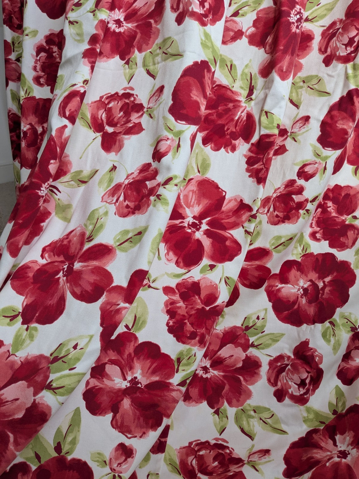 Laura Ashley Single Curtain W88 x L71 in / 226 x 182cm Bright Red Floral Lined