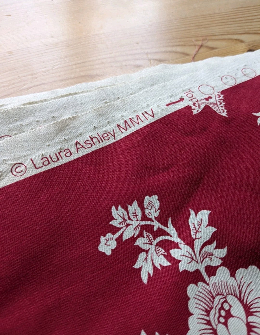 Vintage Laura Ashley Fabric Cherry Red Roses and Ribbons 8 x 1.35 m 2004